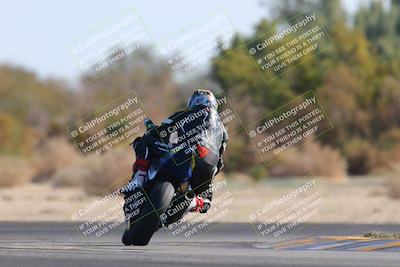 media/Dec-18-2022-SoCal Trackdays (Sun) [[8099a50955]]/Turn 7 Backside (1125am)/